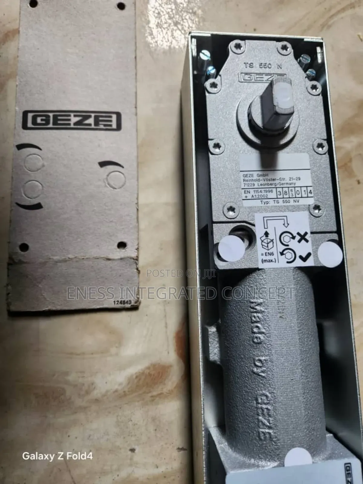 Geze Pivot Floor Hinge - 300kg Capacity