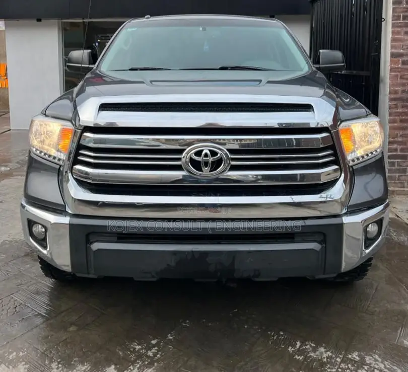 Toyota Tundra 2017 Gray