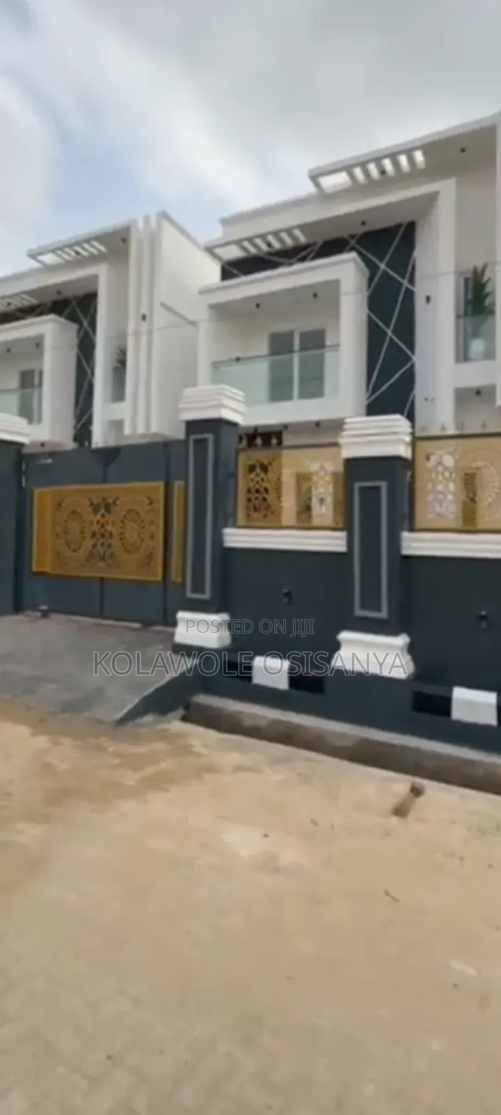 7bdrm Duplex in Oko-Oba for sale