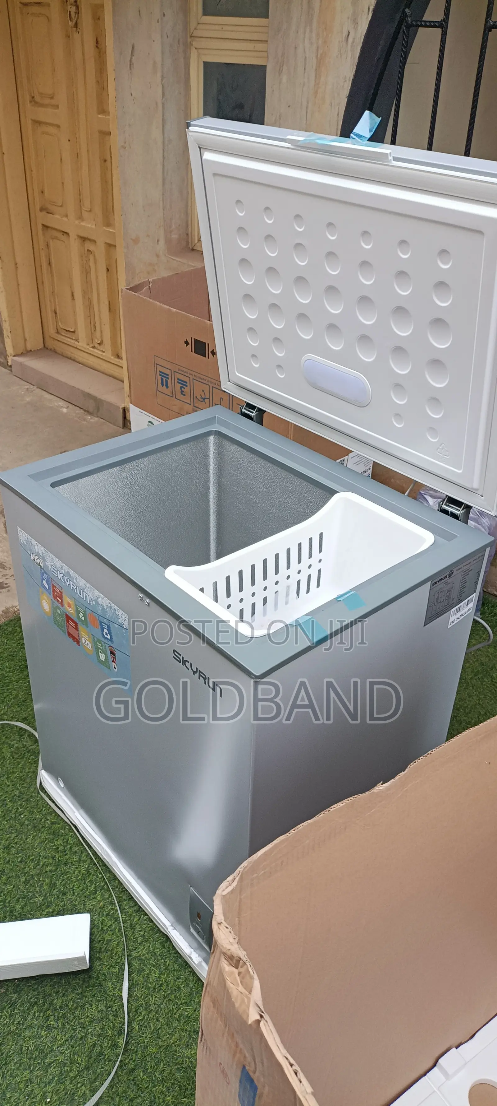 Skyrun 145l Chest Freezer for Home Freezing Needs