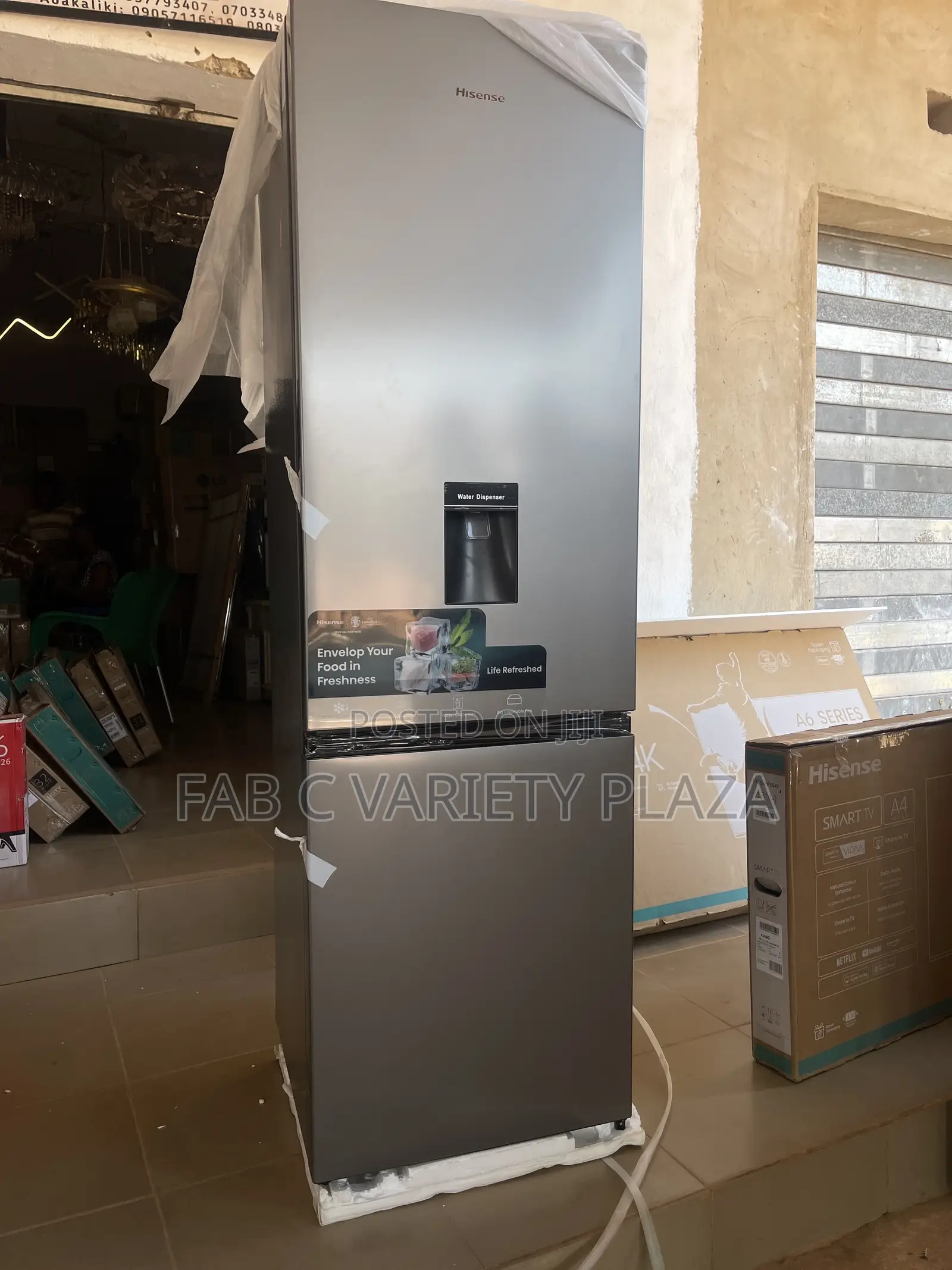 Large Bottom Freezer Hisense Refrigerator With Water Dispenser