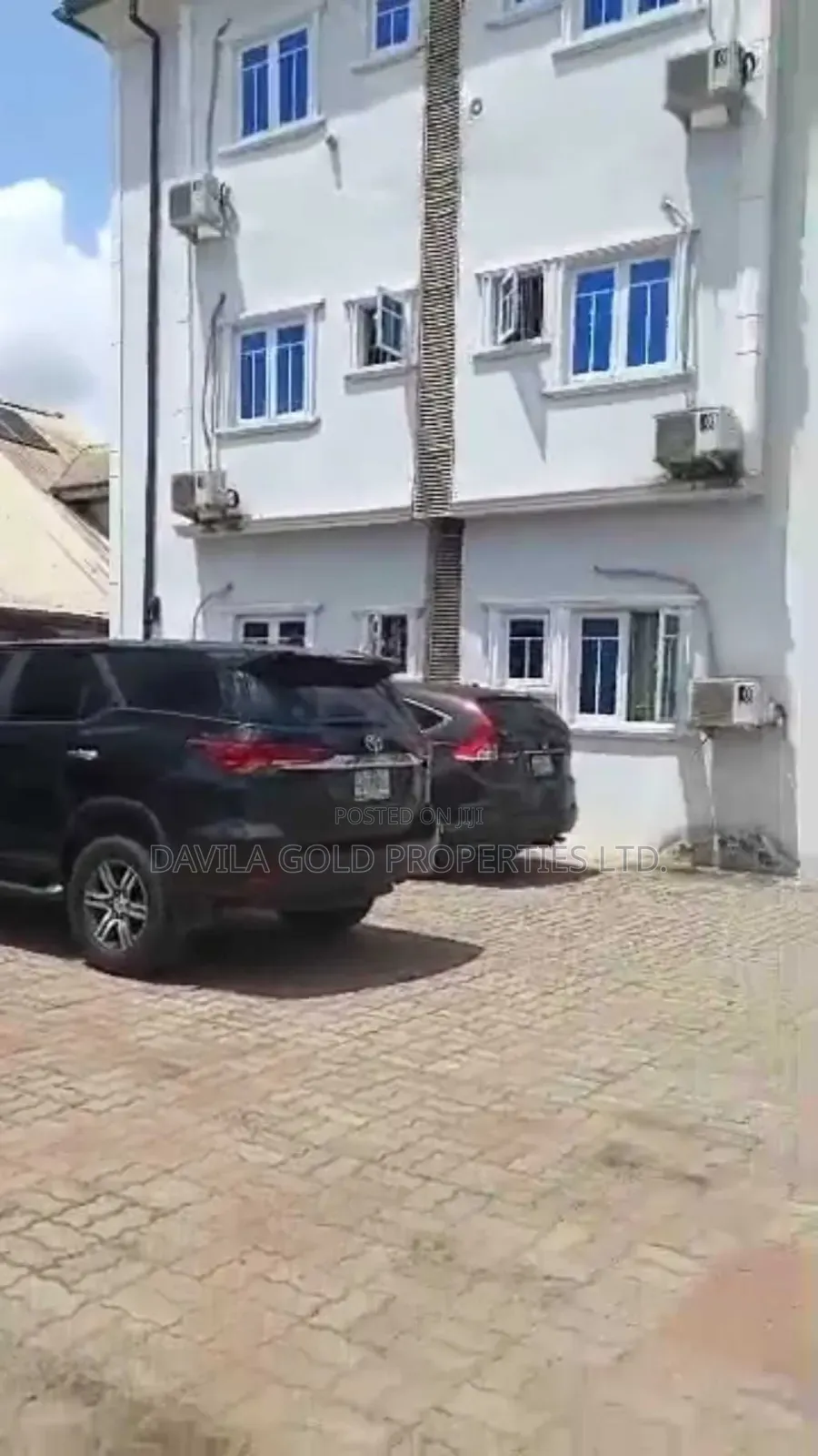 18bdrm Block of Flats in Benin City for sale
