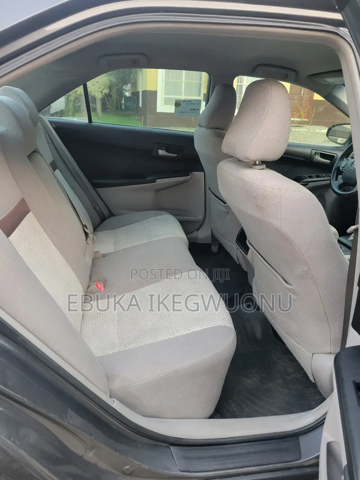 Toyota Camry LE 4dr Sedan (2.5L 4cyl 6A) 2012 Gray