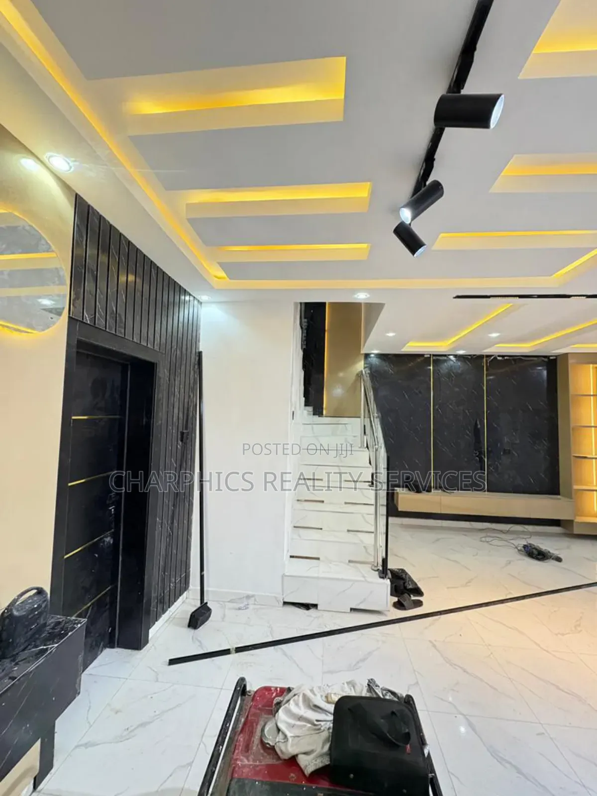 5bdrm Duplex in New Oko Oba for sale