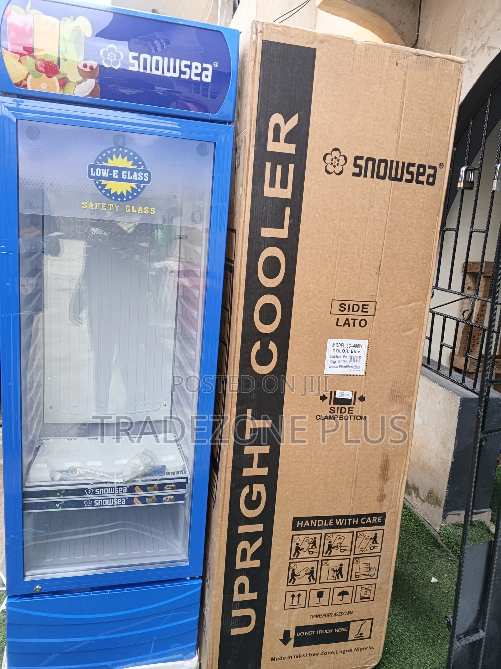 Snowsea 400l Upright Cooler for Bottled Drinks Storage