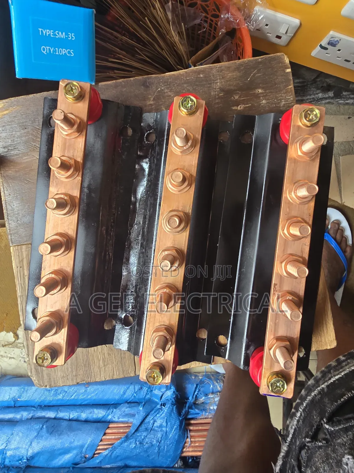 6 Way Copper Bar With Copper Bolt and Nut