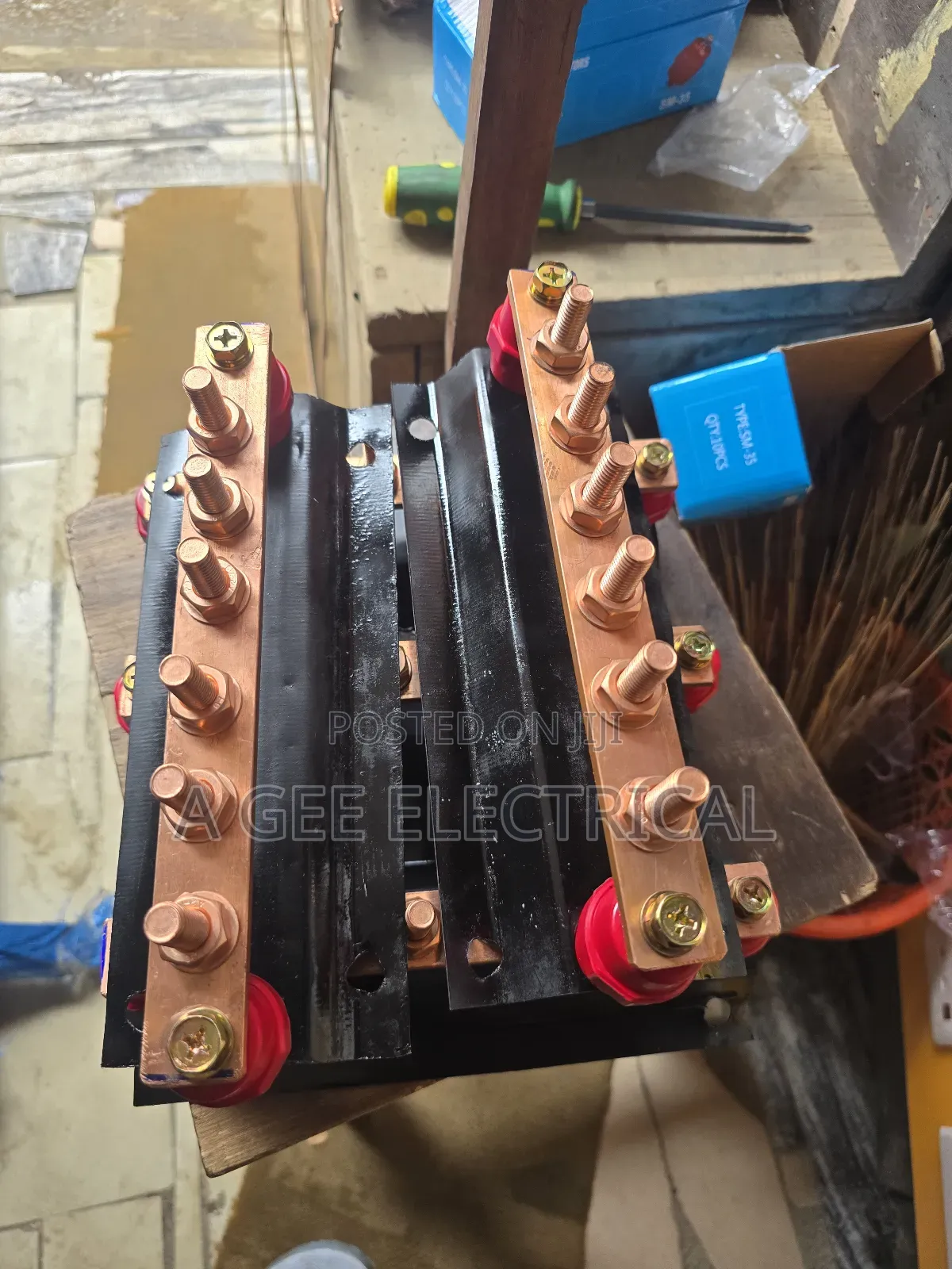 6 Way Copper Bar With Copper Bolt and Nut
