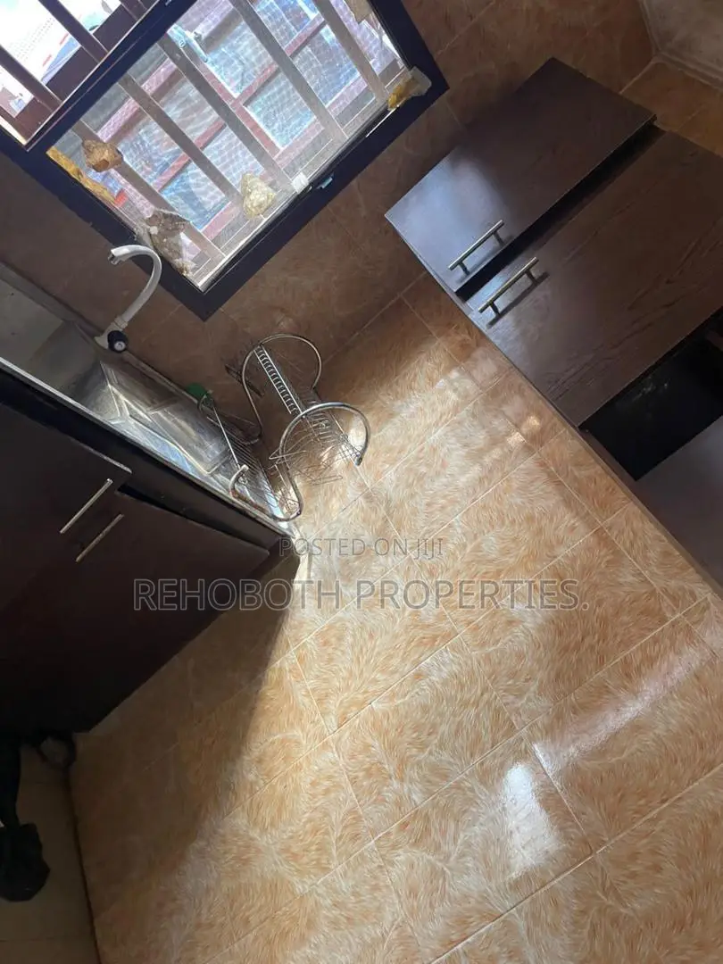1bdrm Bungalow in Elebu Markz, Akala Express for rent