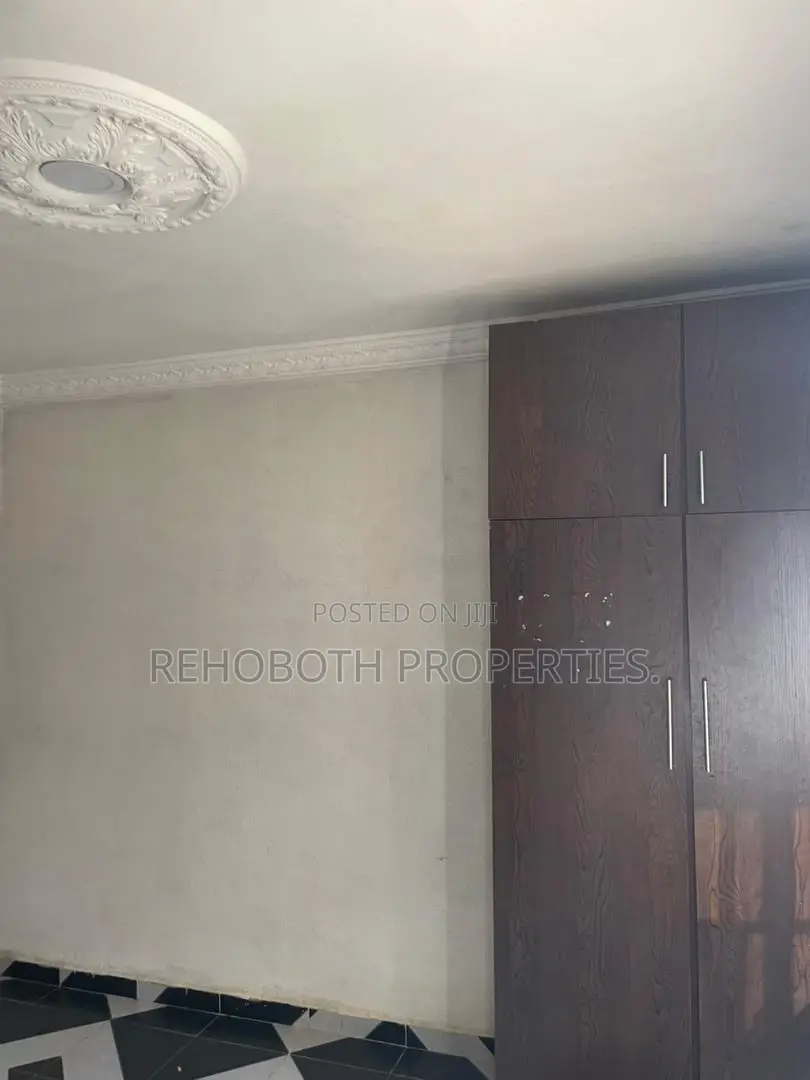 1bdrm Bungalow in Elebu Markz, Akala Express for rent