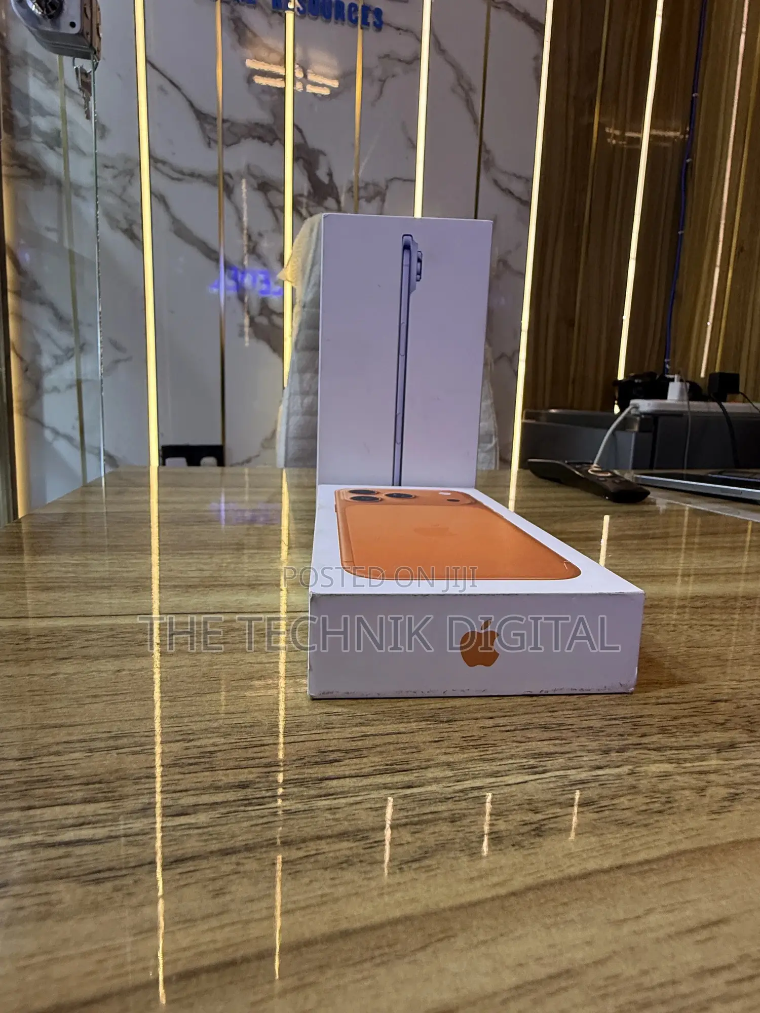 New Apple iPhone 17 Pro Max 512 GB Orange