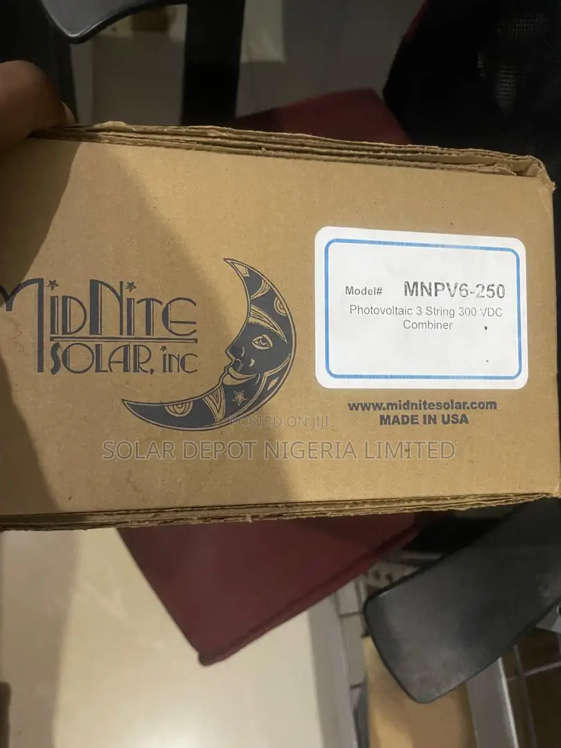 3 String 300vdc Mnpv Combiner Box
