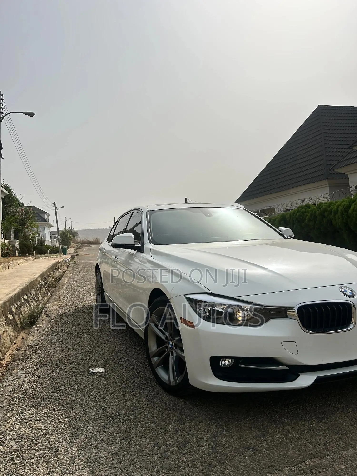 BMW 320i Sedan RWD 2015 White