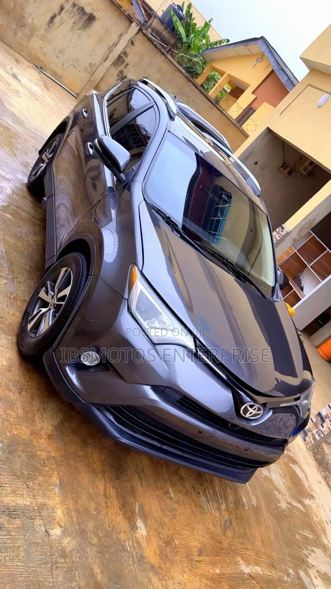 Toyota RAV4 XLE 4dr SUV AWD (2.5L 4cyl 6A) 2018 Gray