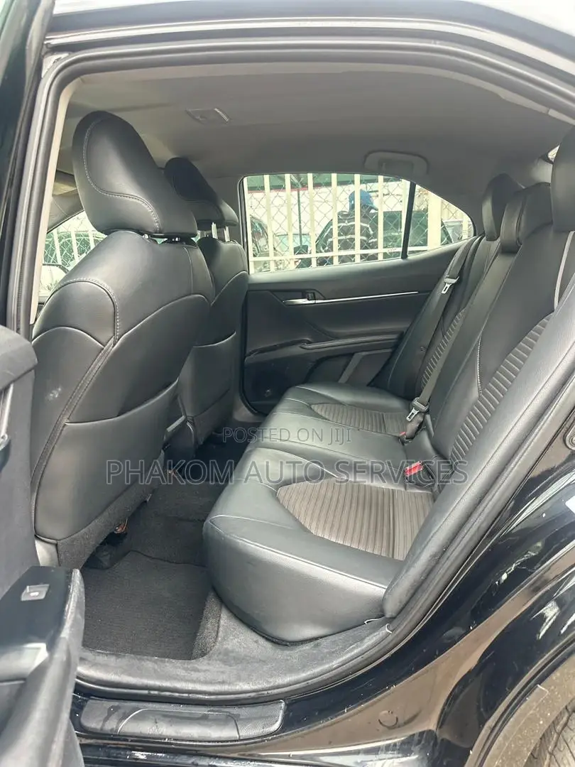 Toyota Camry SE (2.5L 4cyl 8A) 2019 Black