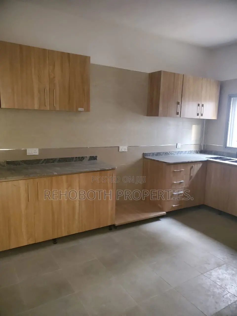 3bdrm Duplex in Romiti Williams, Bodija for rent