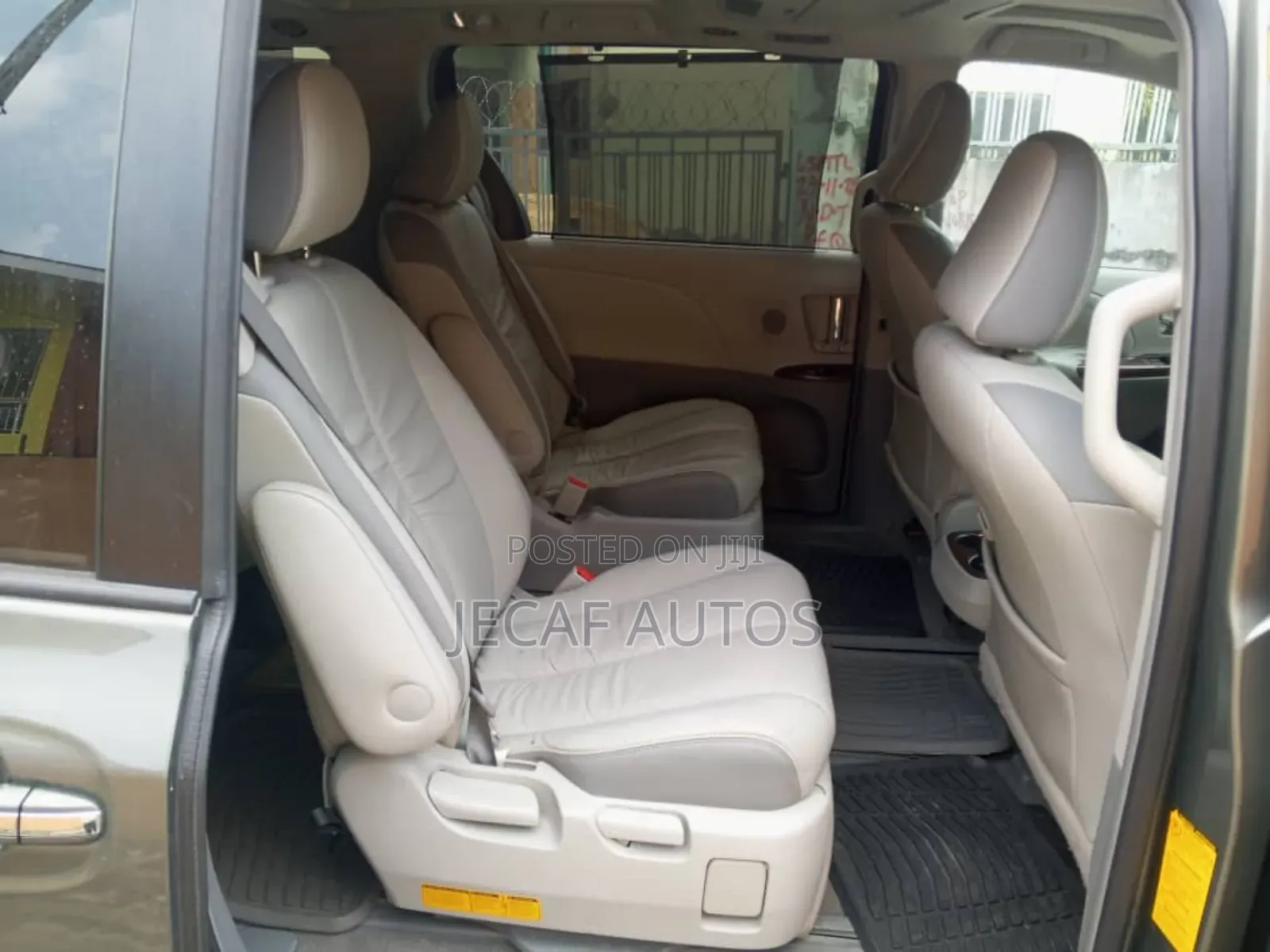 Toyota Sienna XLE 8 Passenger 2011 Green