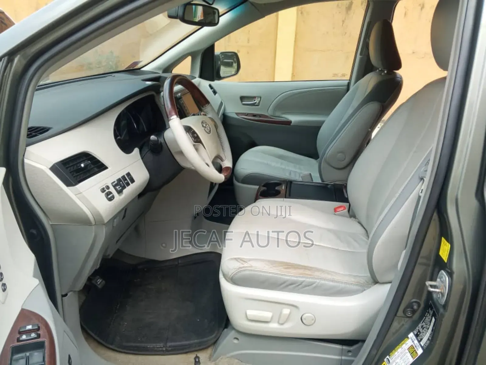 Toyota Sienna XLE 8 Passenger 2011 Green