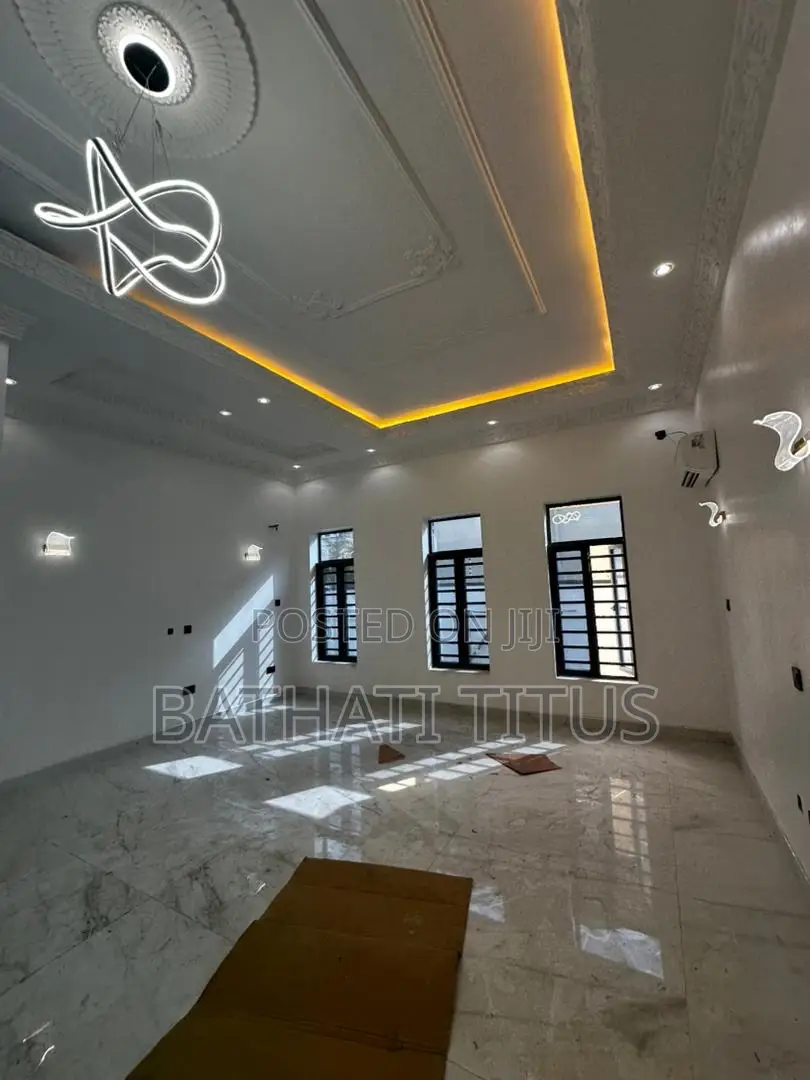 3bdrm Block of Flats in Maitama for rent