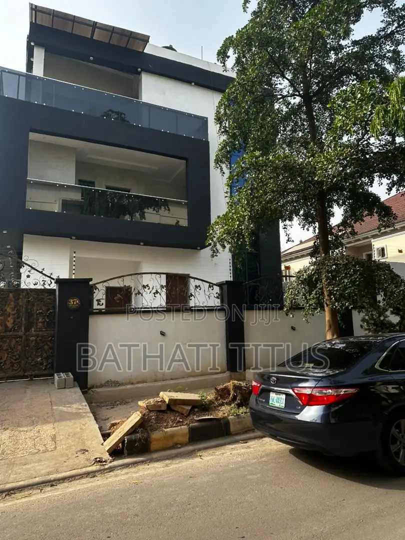3bdrm Block of Flats in Maitama for rent