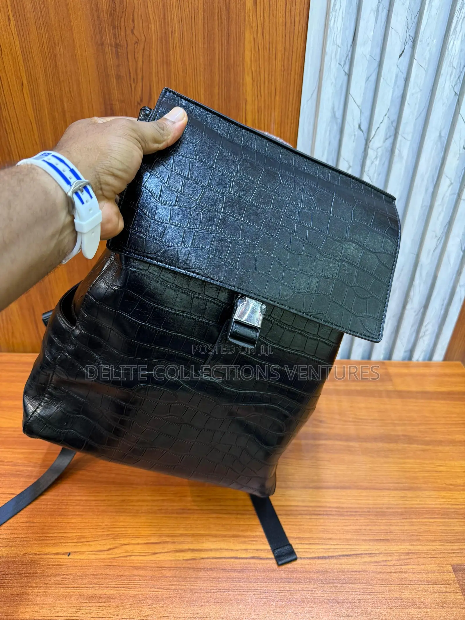 Black Platinum Croc Skin Leather Bagpack. Original Leather Perfect