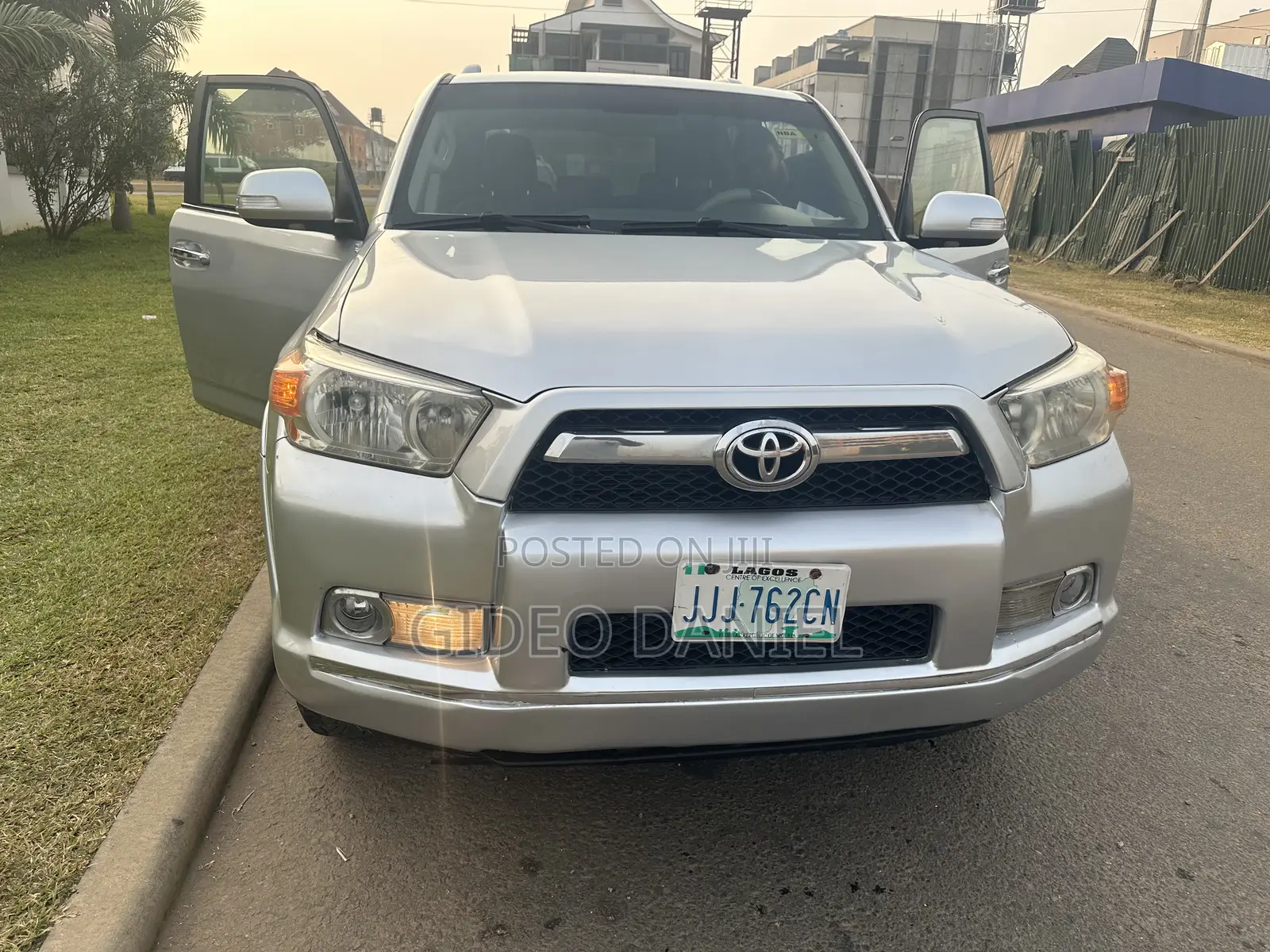 Toyota 4-Runner SR5 2WD 2011 Silver
