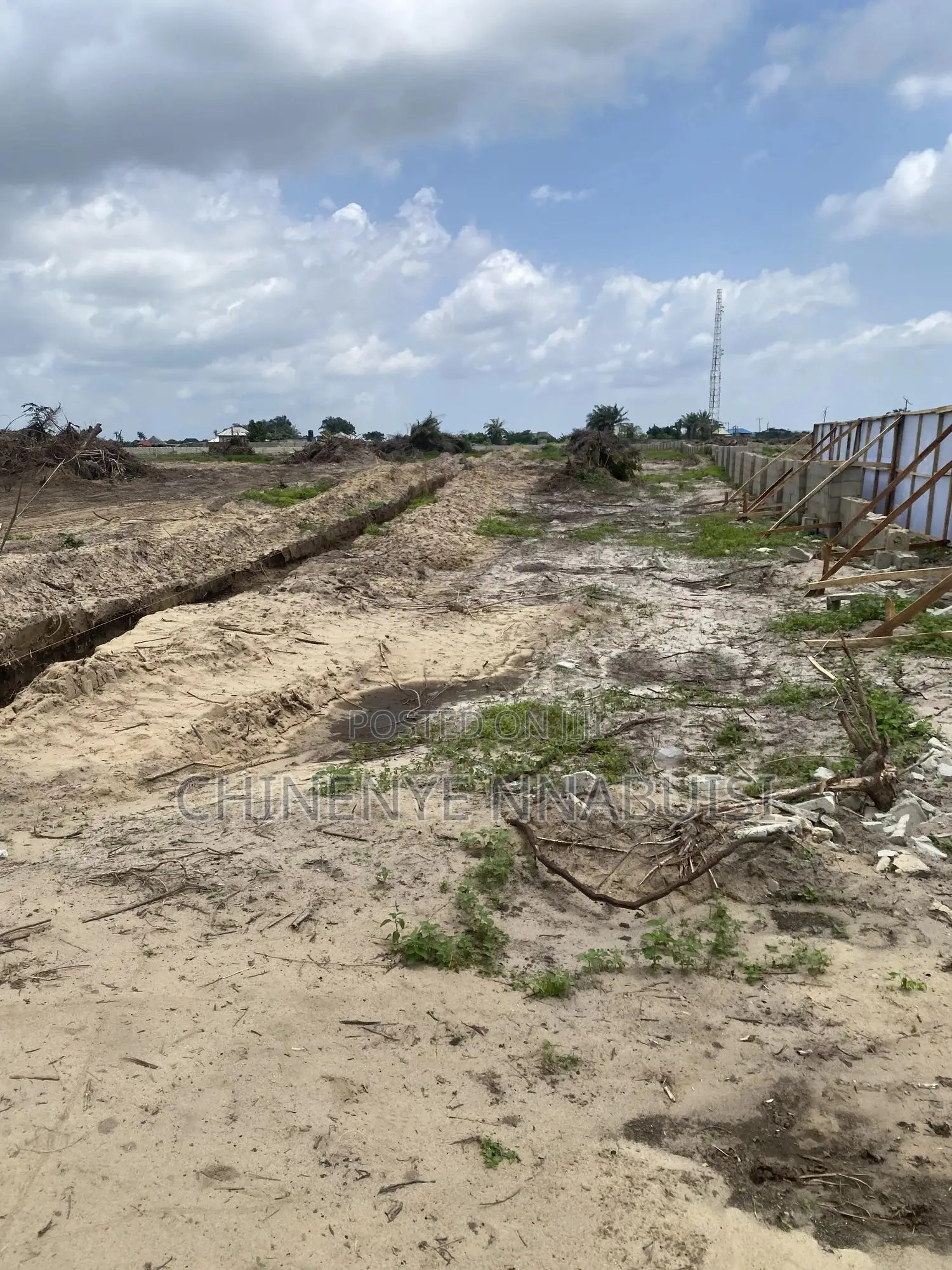 Land Facing The Express Along La Campaign Tropicana