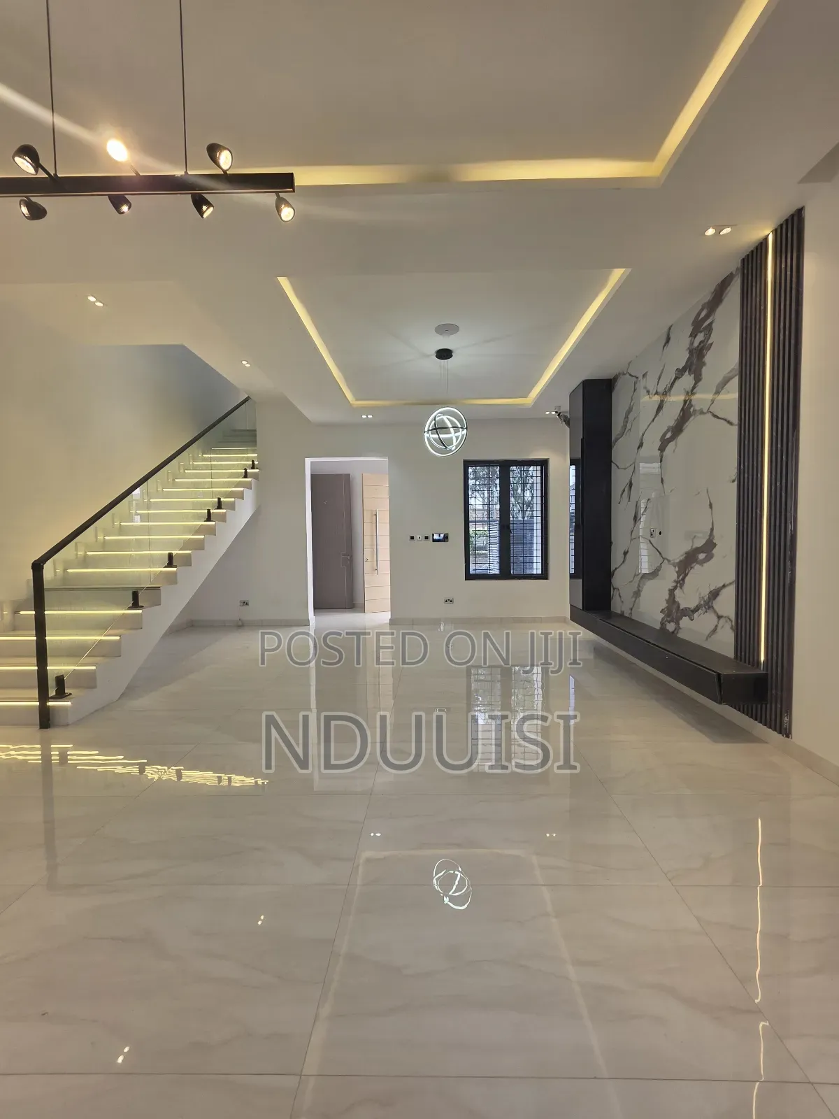 5bdrm Duplex in Lekki Phase 1 for sale