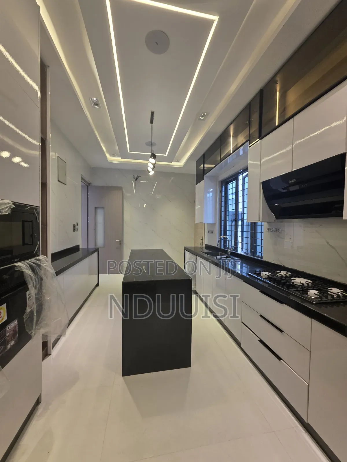 5bdrm Duplex in Lekki Phase 1 for sale