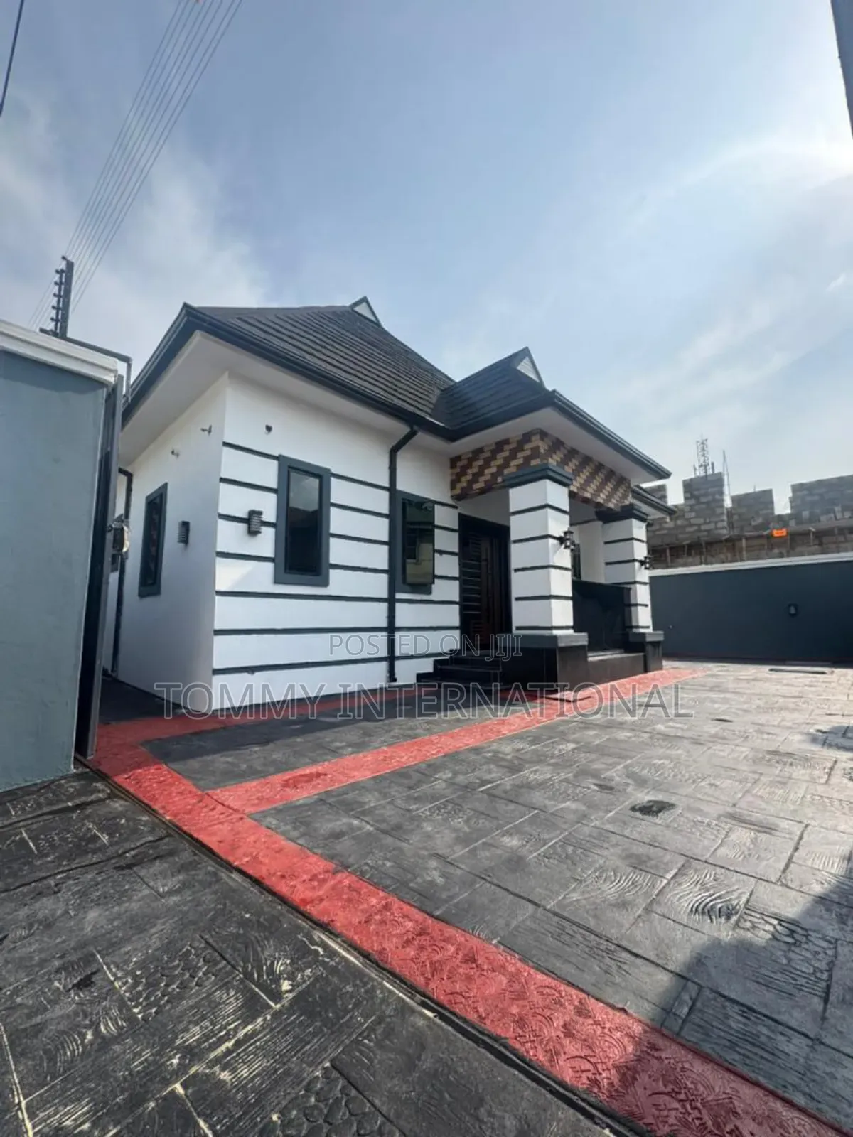 3bdrm Bungalow in Majesty Estate, Port-Harcourt for sale
