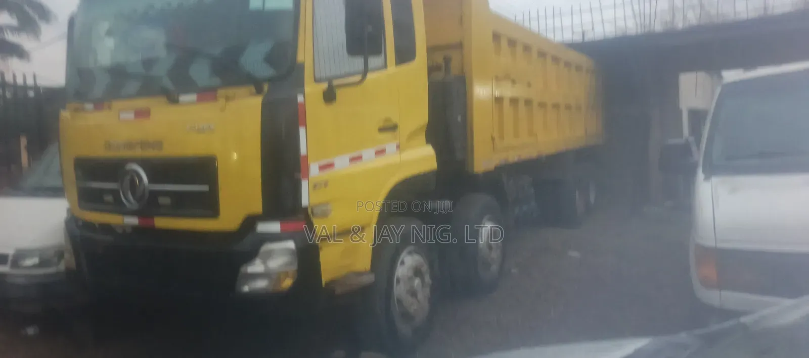 Dongfeng 12 Tyres Tipper Truck