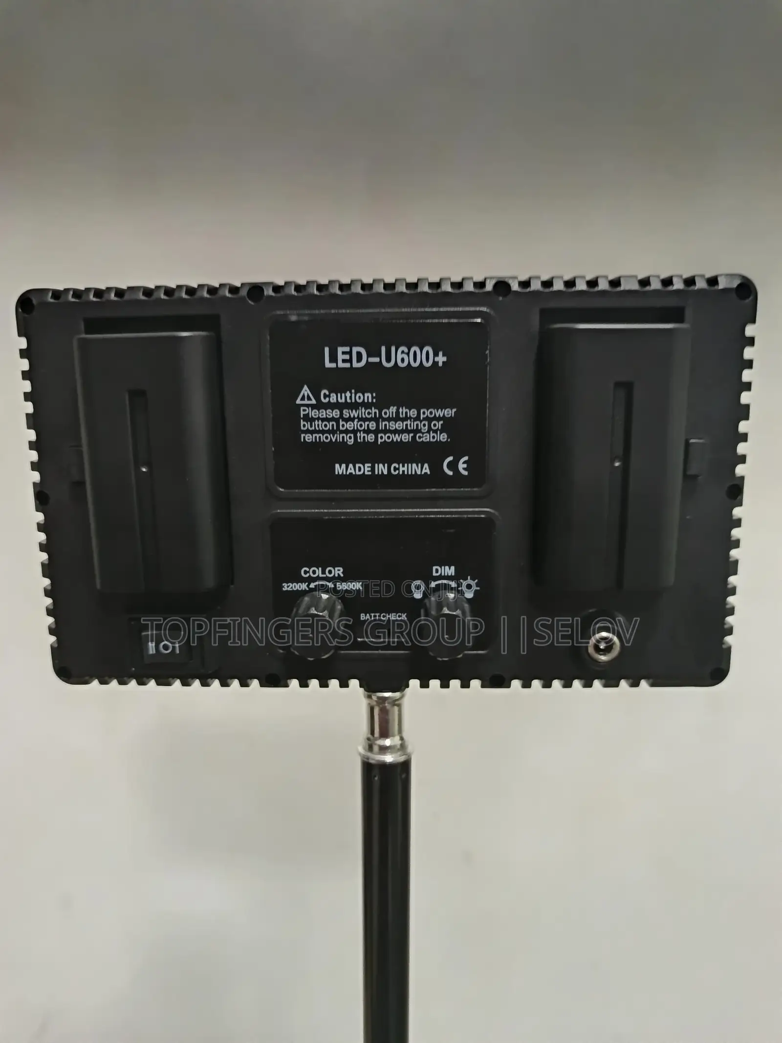 Led Pro 600 Color Series + 7ft Tripod Stand