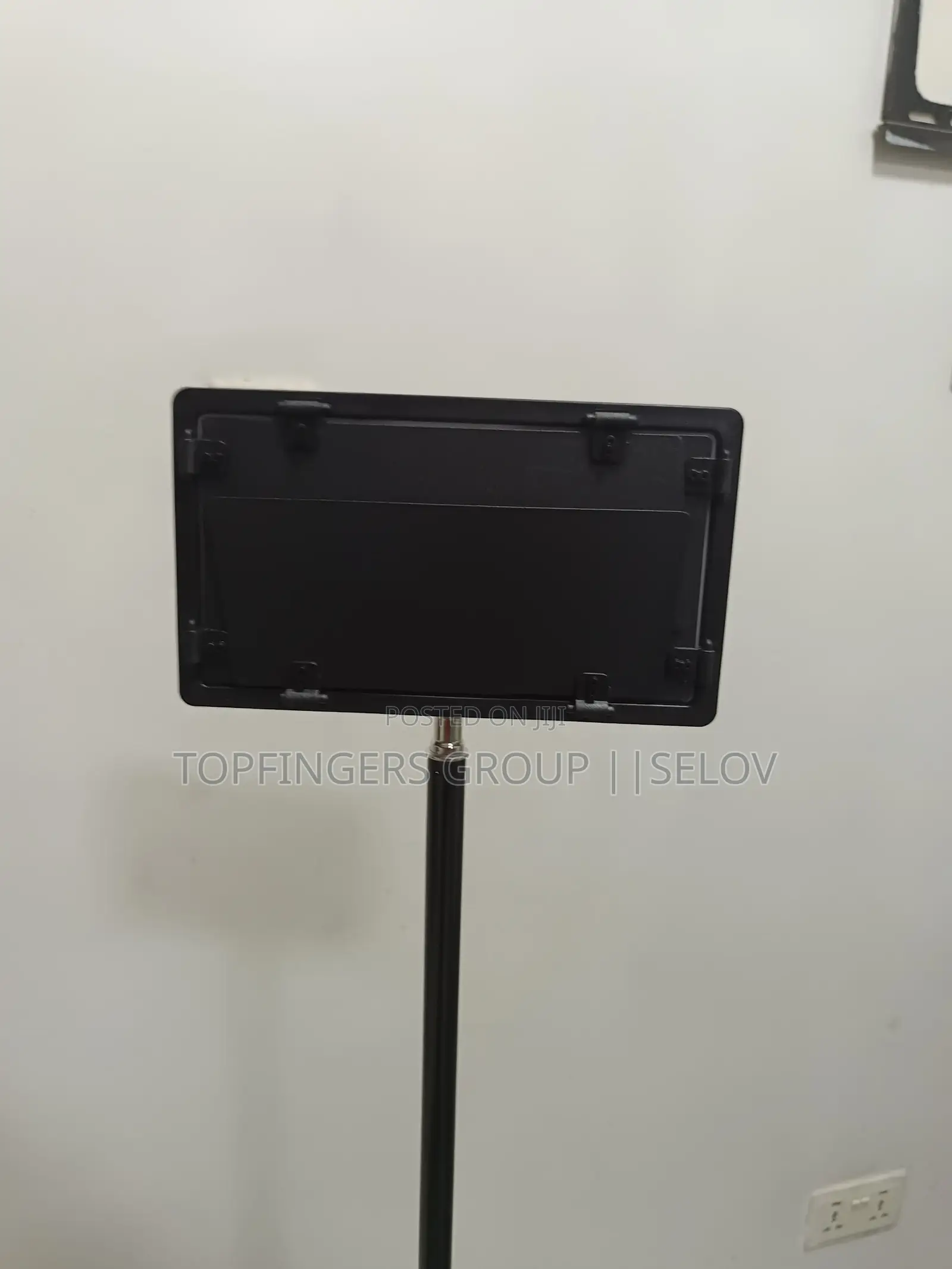 Led Pro 600 Color Series + 7ft Tripod Stand