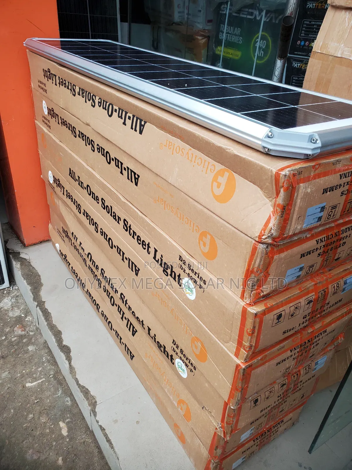 Felicity D2 60w-P All in One Solar Street Lights 8 Eyes