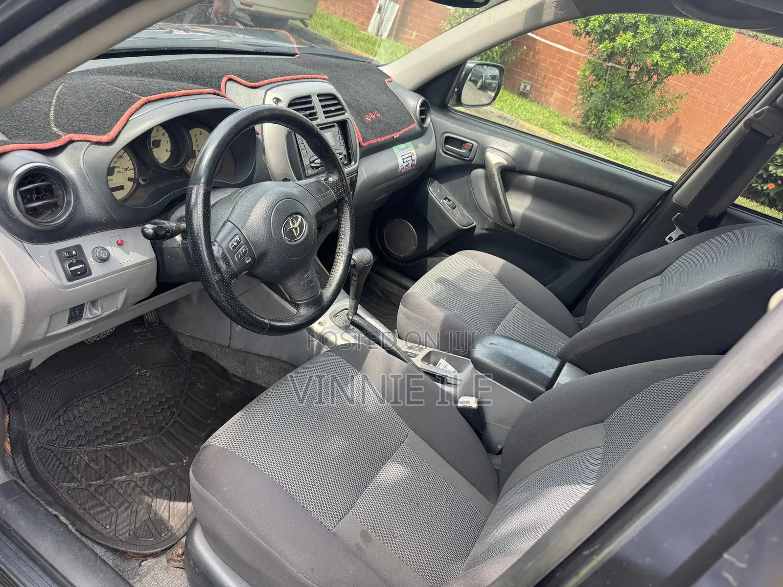 Toyota RAV4 1.8 2005 Gray