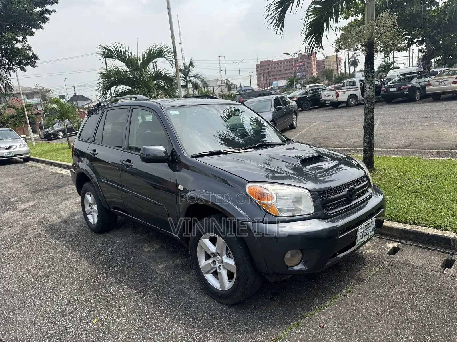 Toyota RAV4 1.8 2005 Gray