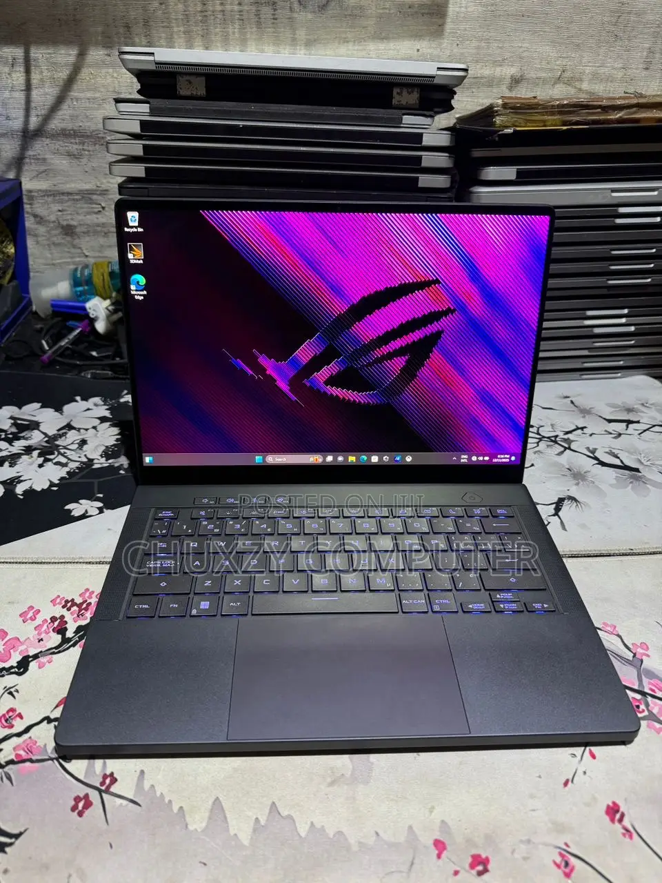 Laptop Asus ROG Zephyrus G14 16GB AMD Ryzen 7 SSD 1T