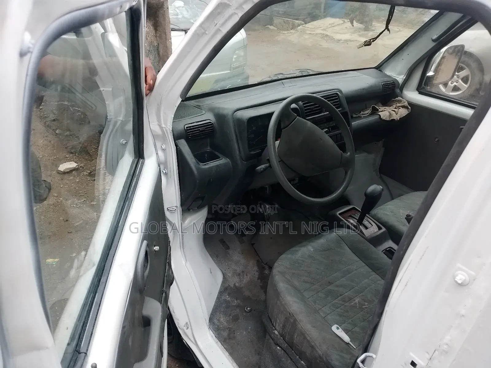 Suzuki APV Minibus 2008 White
