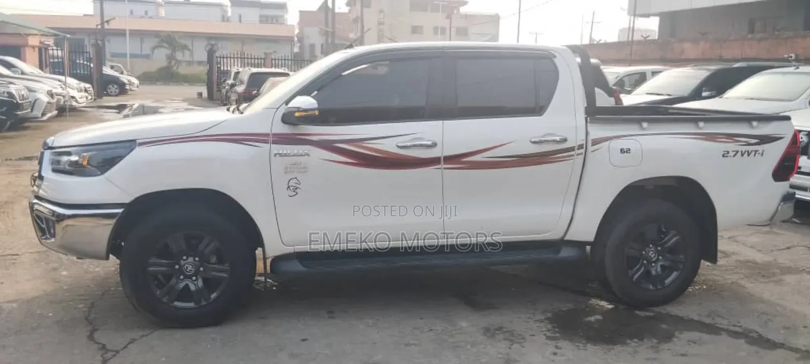 Toyota Hilux 2023 White