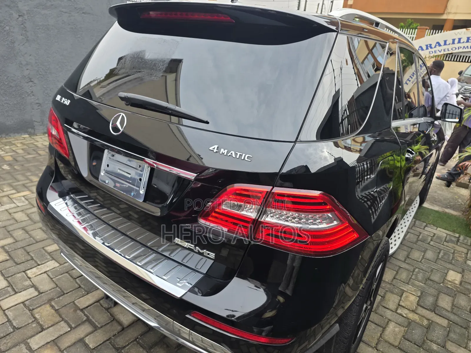 Mercedes-Benz M Class ML350 4MATIC 4dr SUV AWD (3.5L 6cyl 7A) 2014