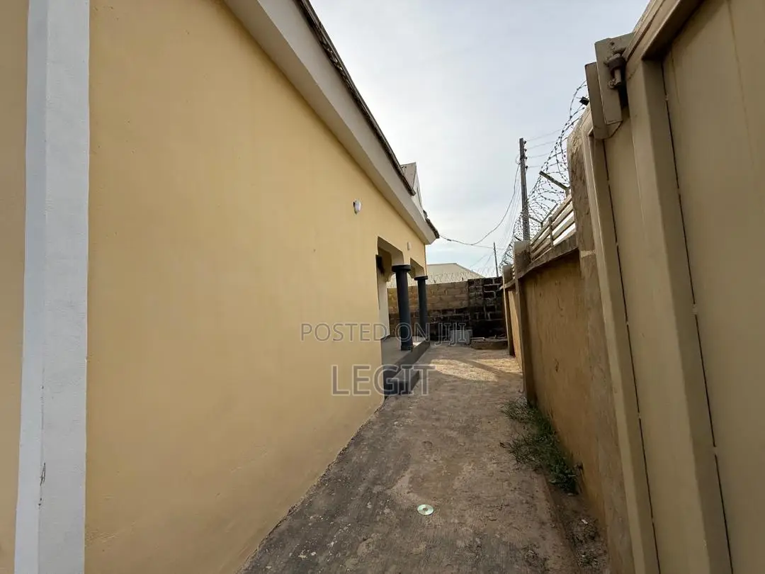 3bdrm Bungalow in Minna for sale