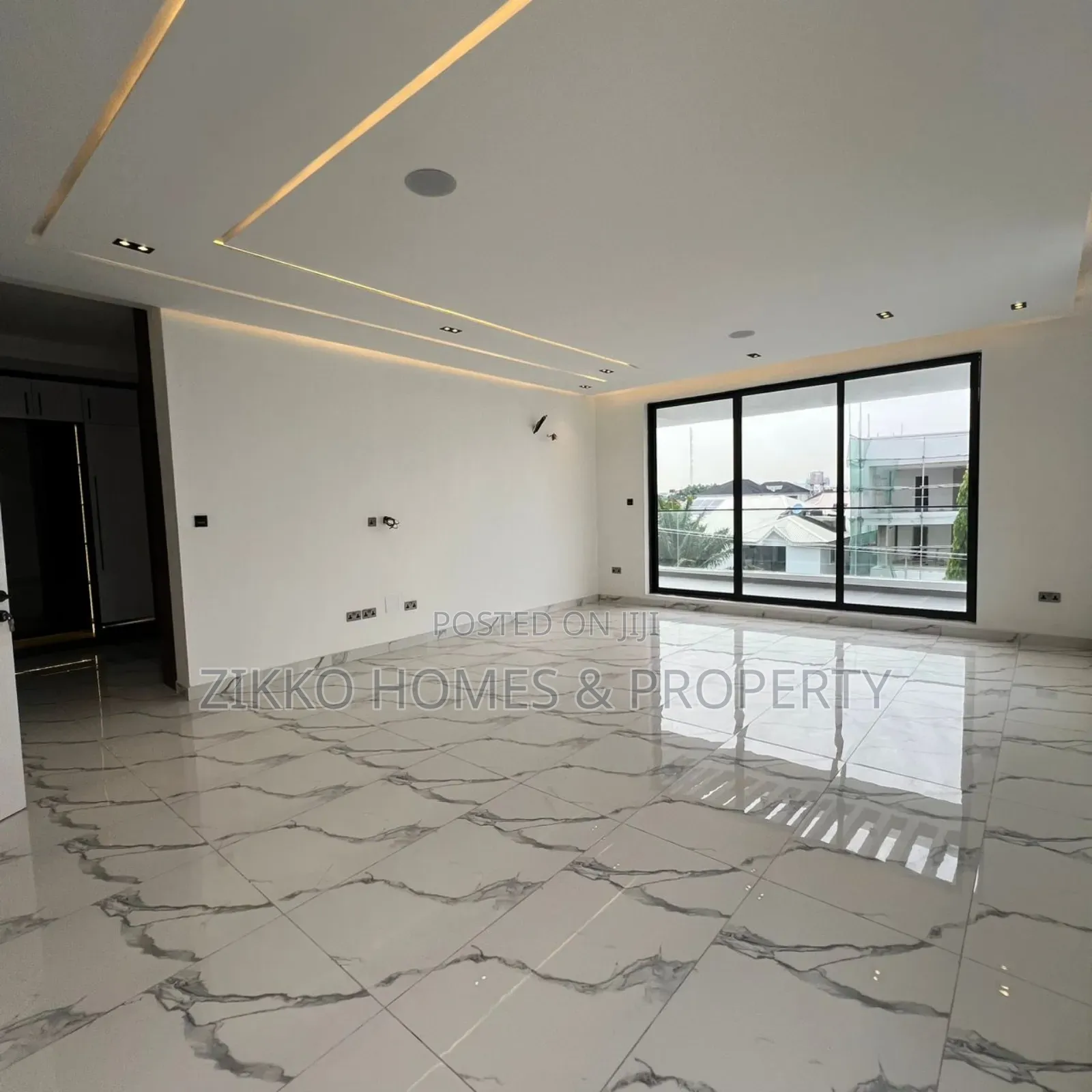 5bdrm Duplex in Lekki for sale