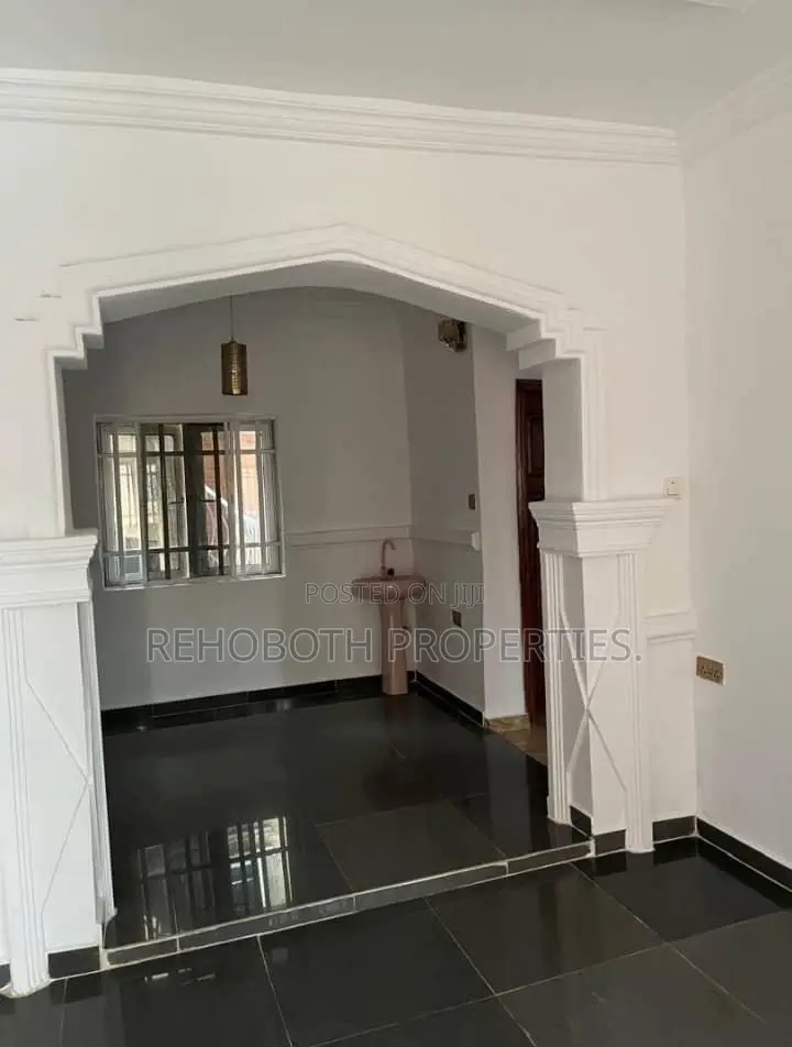 2bdrm Apartment in Akoto, Akala Express for rent