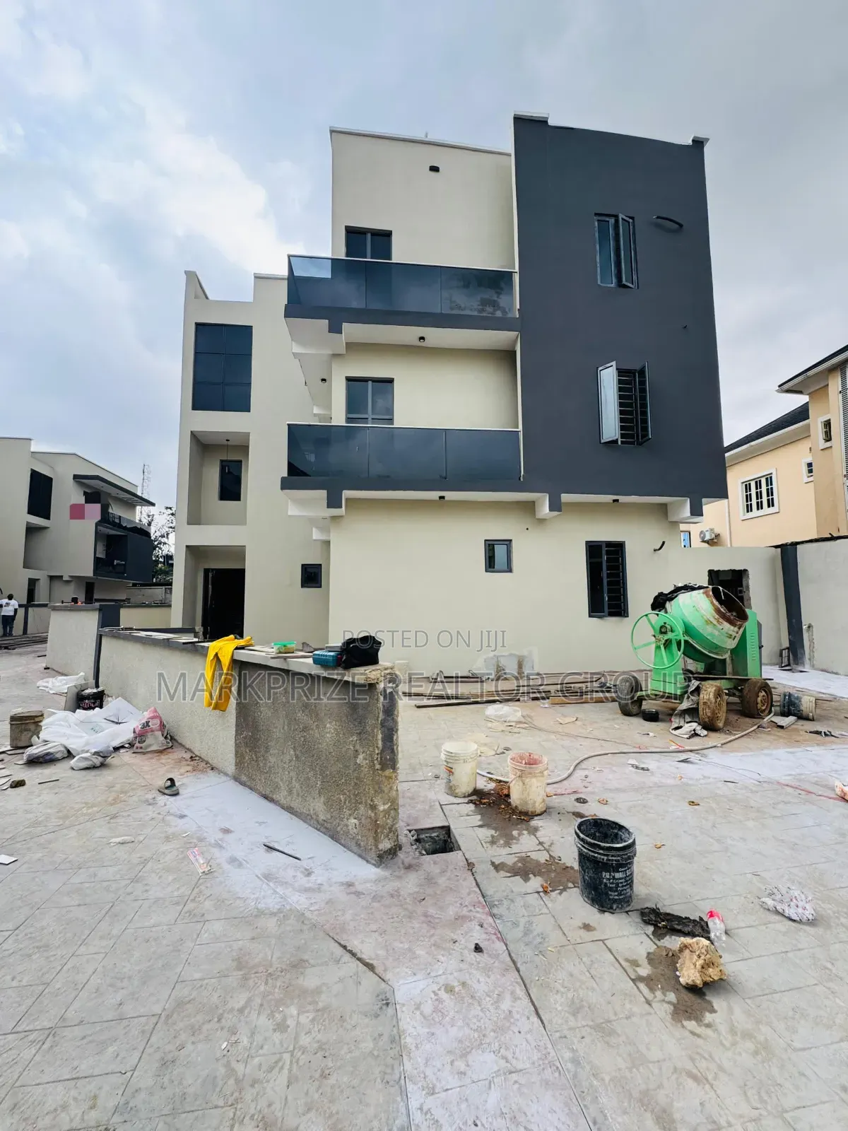 5bdrm Duplex in Maryland for sale