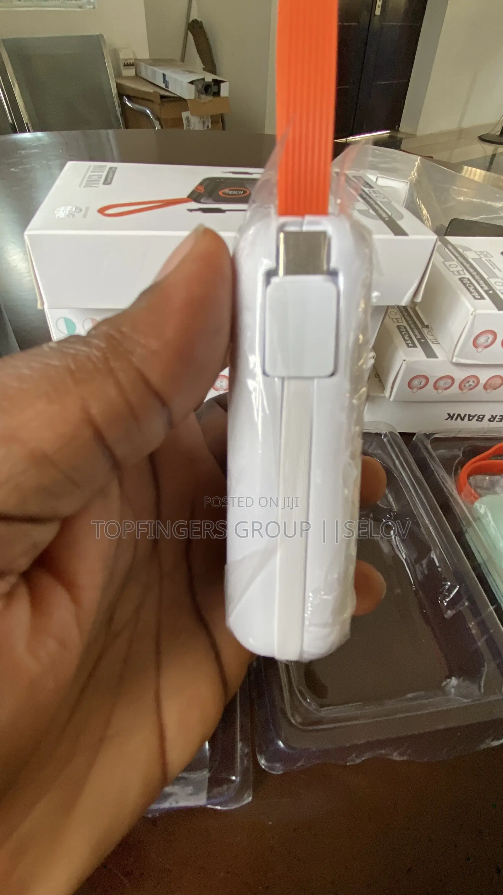 20,000mah Fast Charging Vitavolt Power Bank (Pd 35 Watts on Each Port)
