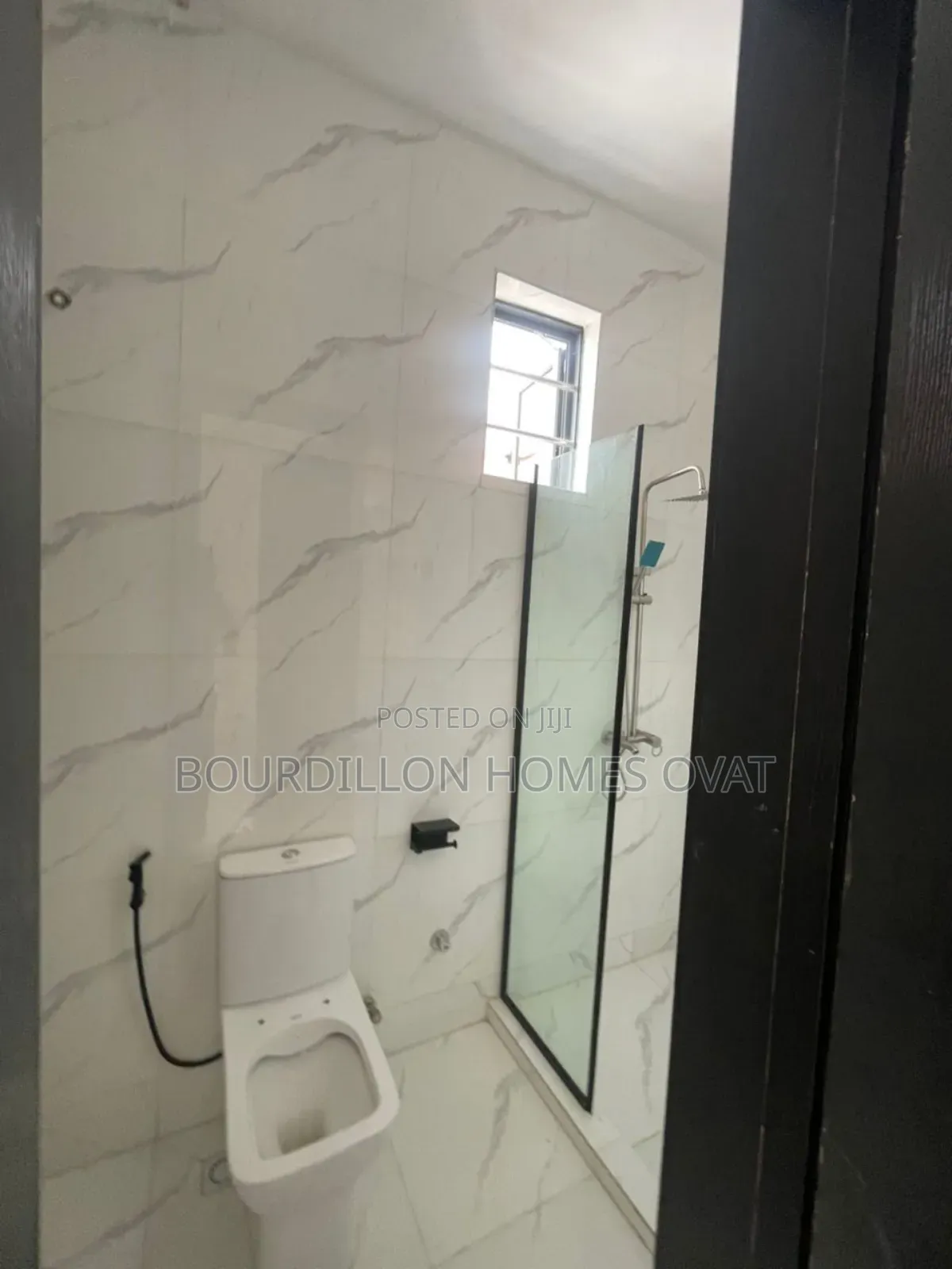 3bdrm Duplex in Ikota for sale