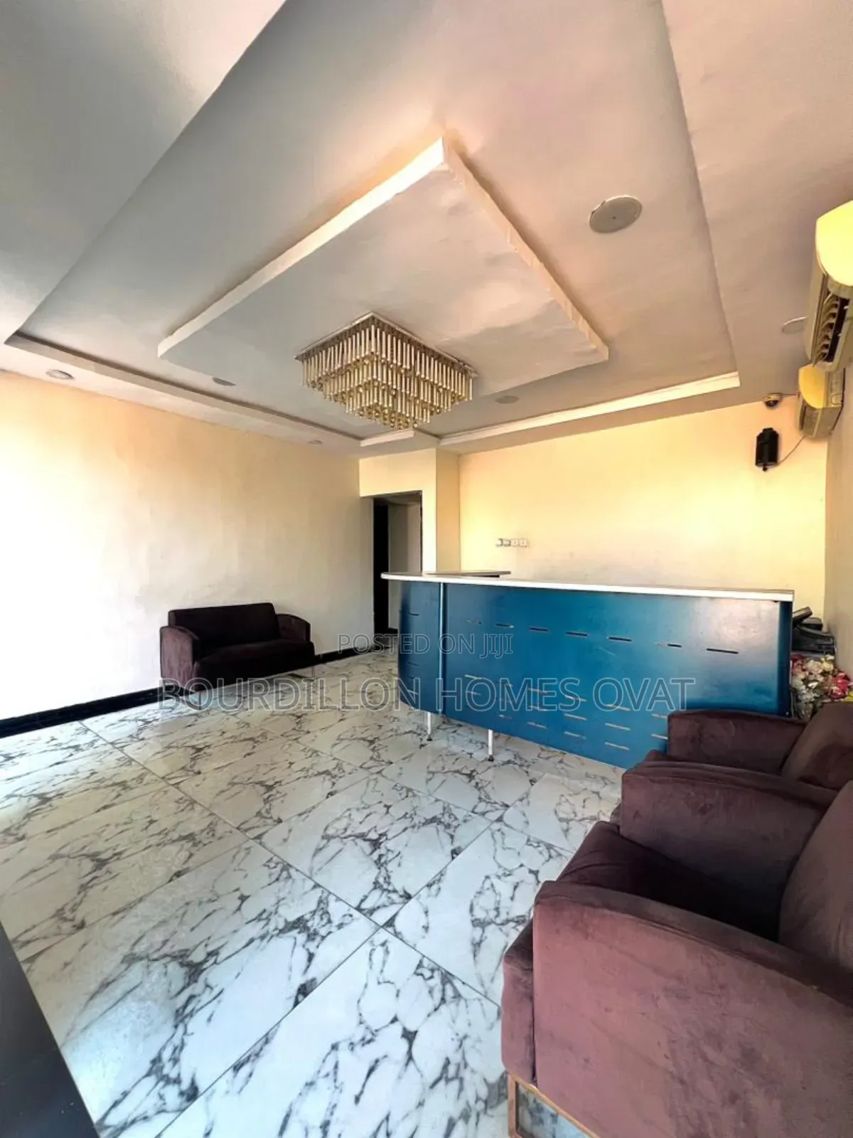 Furnished 17bdrm Apartment in Lekki Phase 1 for rent