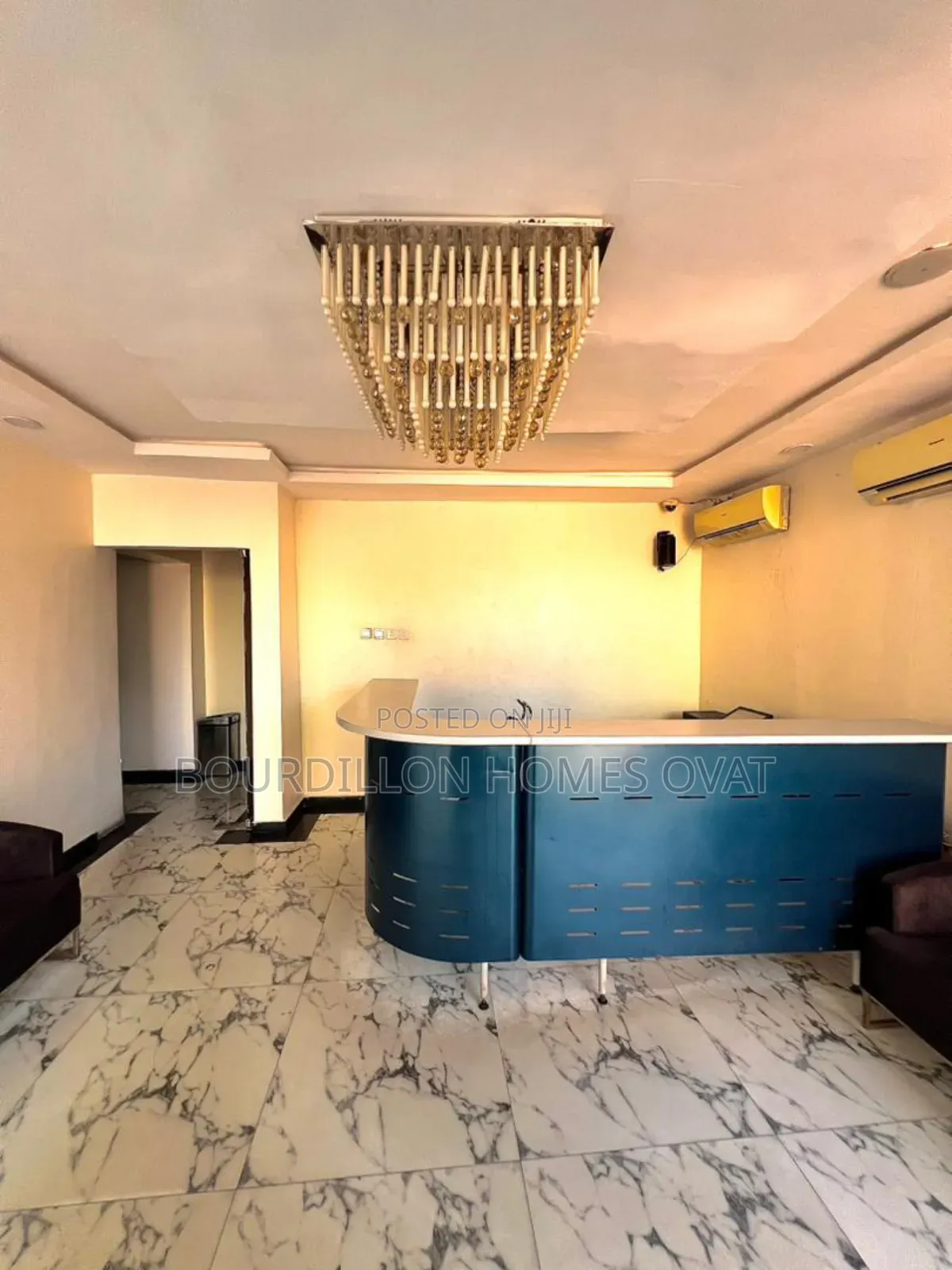 Furnished 17bdrm Apartment in Lekki Phase 1 for rent