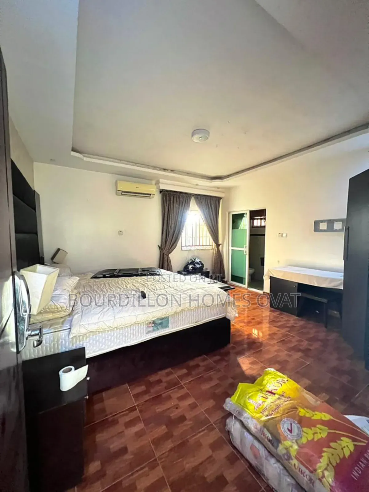 Furnished 17bdrm Apartment in Lekki Phase 1 for rent