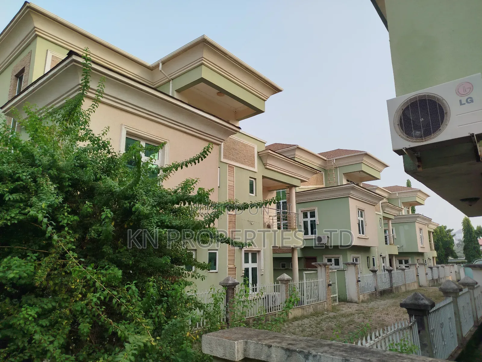 5bdrm Duplex in Asokoro for rent