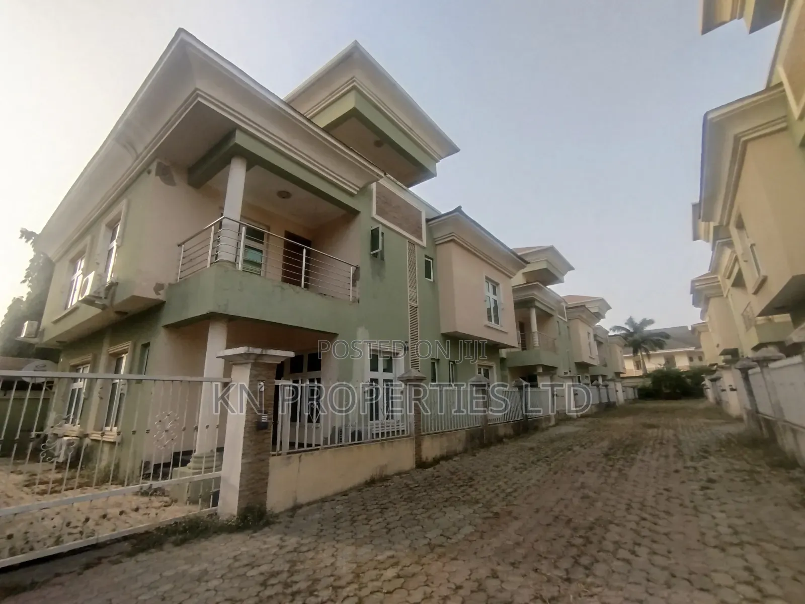 5bdrm Duplex in Asokoro for rent